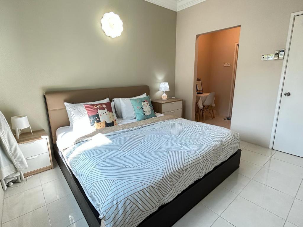 Kinrara Bukit Jalil Sunway 3 Bedroom Comes With 2 Parking Apartment *
