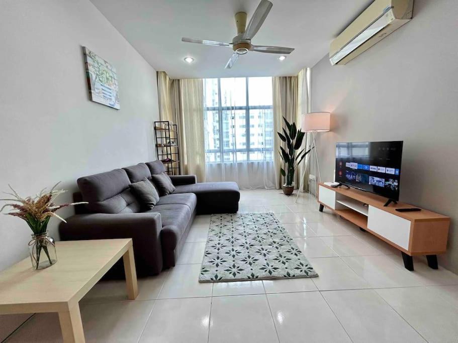 Kinrara Bukit Jalil Sunway 3 Bedroom Comes With 2 Parking Puchong